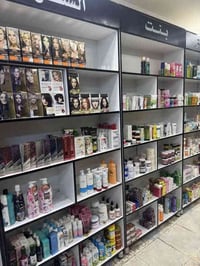 فاترينات مكياج • ٩ قطع • واسط