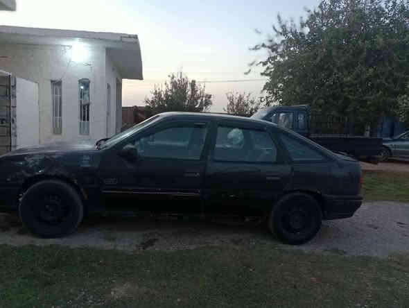 سياره فكتره كير محرك شرط سياره جاهزه بيها وكاله بس صاحبها ماندله بيهى وجها كفلها من كلشي ارفلو اشاير جوم كامله سياره نشاط فول السعر ١٢ لاتصال *********** المكان الحويجه
