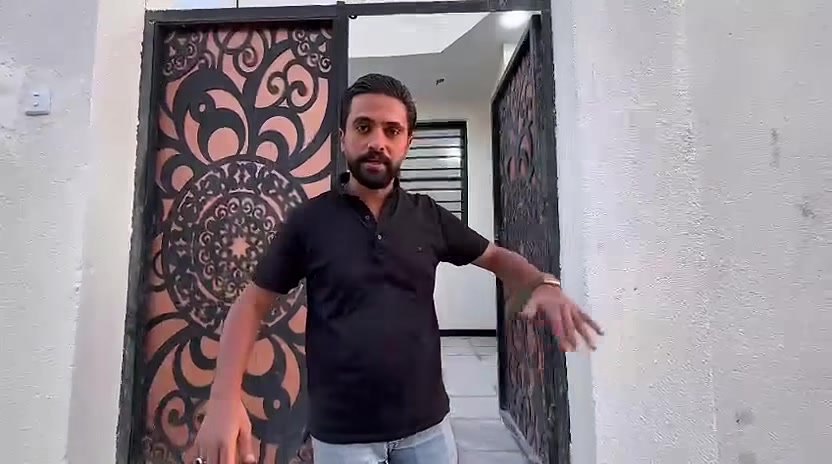 السلام عليكم ورحمة الله وبركاته 
يوجد بيت مساحته {118} متر زراعي 
قرب الطاهرية مكان حلو وشارع عريض 
بناء حديث نظافة 100%100 التفاصيل داخل المقطع 
#مكتب_مرتضى_للعقار_عقارات_قلعة_سكر_للبيع_والشراء 
#بناء_وترميم_الدور 
باقي التفاصيل مراسلة الحساب او الاتصال على  الأرقام 
***********
***********
