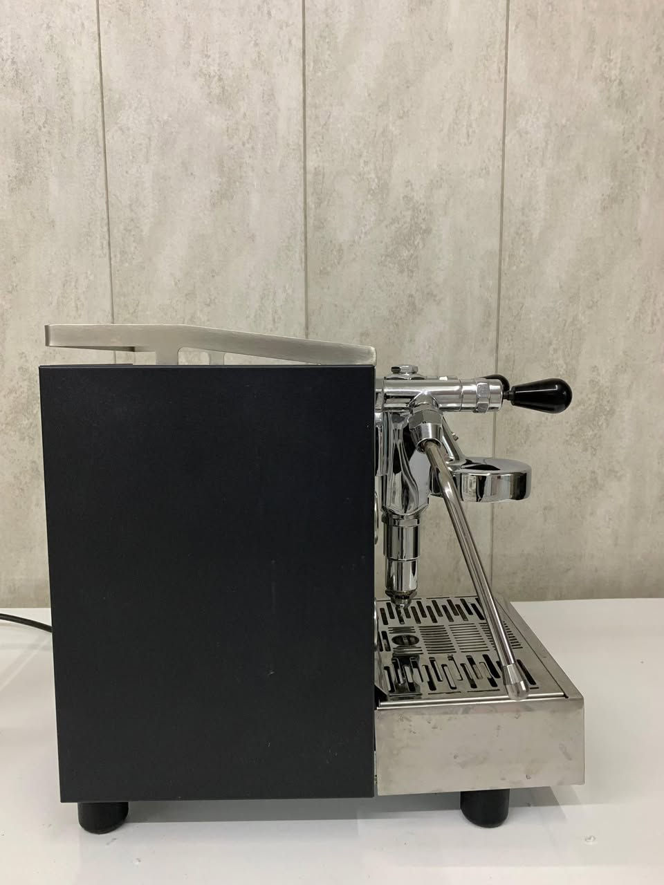 السلام عليكم 
متوفر مكينة ACM   مستعملة


**إذا كنت صاحب هذا الإعلان وتريد حذفه لأي سبب، رجاءا أرسل رسالة إلى الدعم الفني**