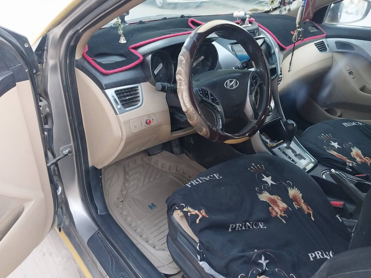 السلام عليكم النترا لبيع موديل 13امريكي حادثه قبق بالزين كير مكينه مكفول السعر 95وبيه مجال ***********
