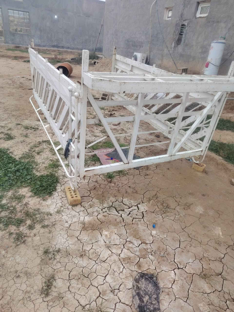 محجر للبيع السعر ٢٥٠ وبي مجال،، تقاطع النهروان،، ***********
