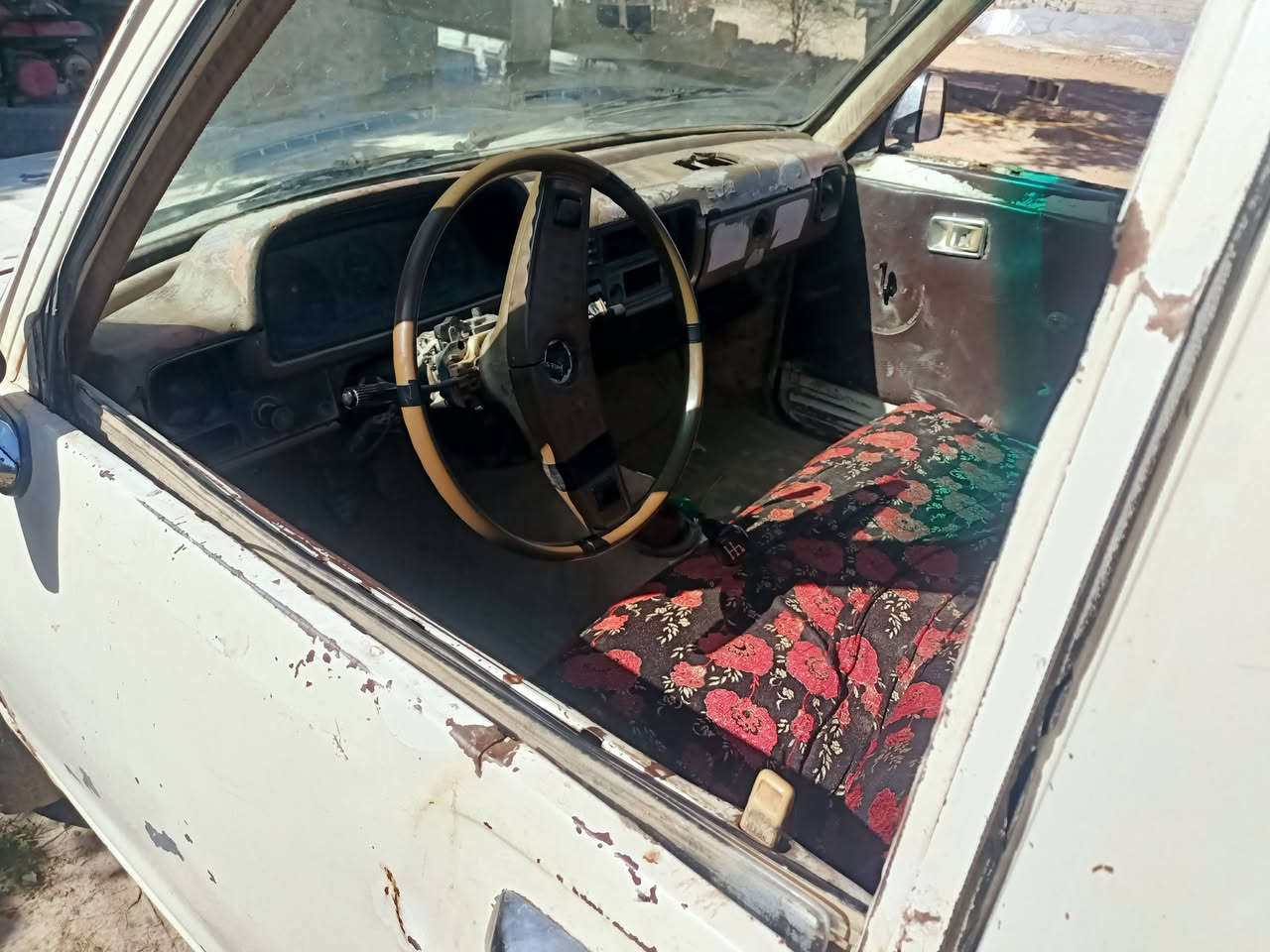 للبيع بيكم ٨٠ مكفول محرك كير كهرباء يأت  رقم ديالى راعيه متوفي سياره مال بيت كله شغاله لاخياس ولاشي مكان سياره الخالص سعر ١٢ورقه وبيه مجال قليل***********
