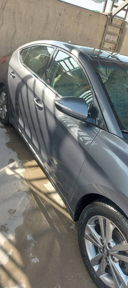 سيارة النترا موديل 2017
رقم سليمانيا بأسمي 
سيارة كندي مكفولة من الغرق 
سيارة فول مواصفات ماعدا الفتحة والبصمة 

السعر 130$

وبيها مجال للشراي 

مكان السياره بسمايه 

رقم الهاتف ***********

***********
