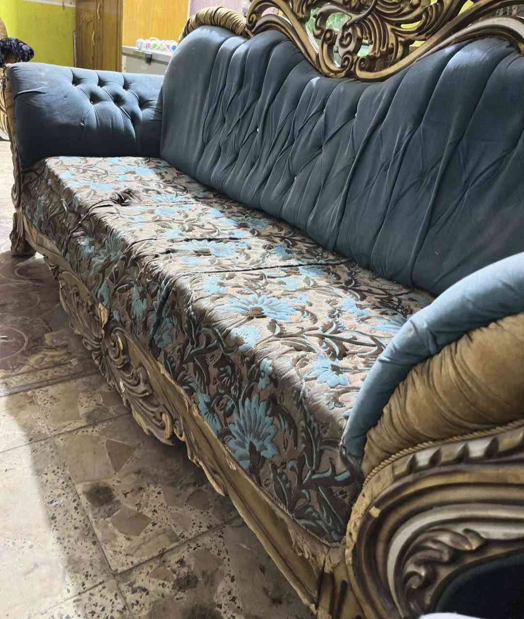 سلام عليكم قنفات للبيع و1ام 4نفرات و1ام 3نفرات و2ام نفر  نضافه100/50 مناسبات كلش ..اتصال فقط 
***********
