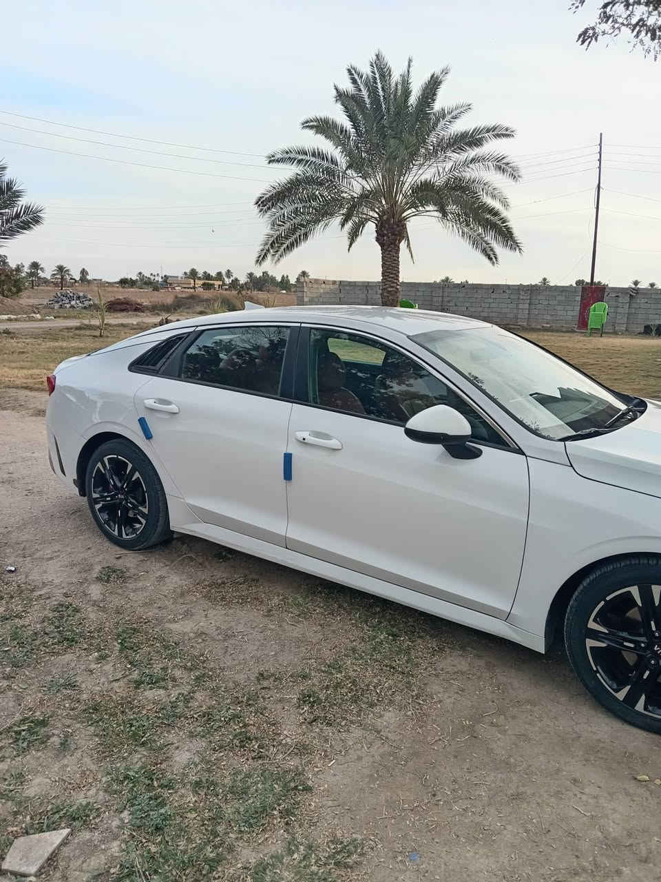 سلام عليكم اخوان كي فايف ٢٠٢١ امريكيه سياره حادثها بس لبنيد فول عده لفتحه رادار مانع اصتدام وقوف ذاتي اربع وضعيات سايد ابريك بصمه اوتو هولد تحديد مسار سياقه ذاتيه رادار يمين يسار بلمري  مكاني بغداد السعر ١٦٥ وبيها مجال التصال *********** الرقم لثاني *********** ترهم بيع مراوس حسب الغناعه
