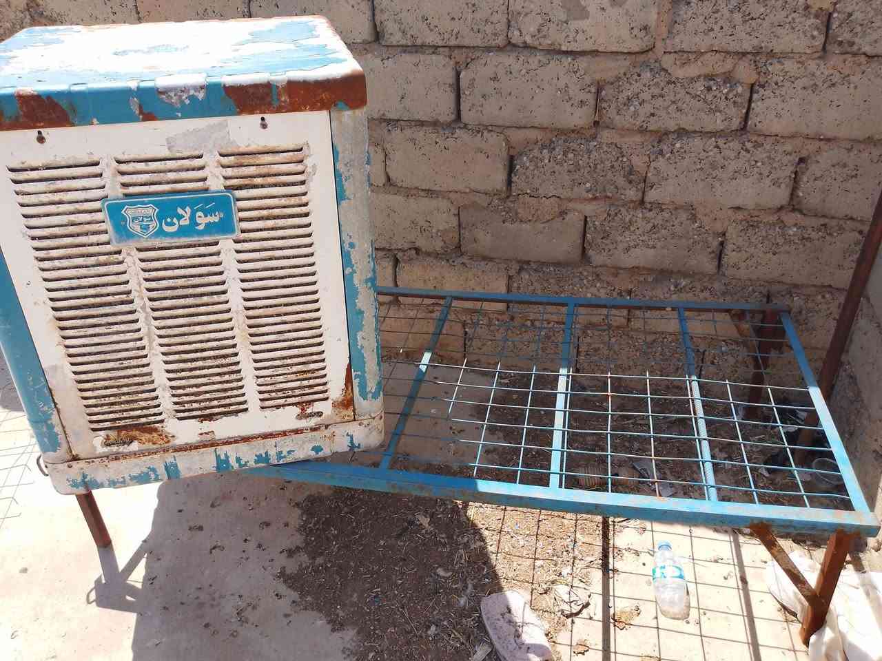 للبيع 3 سرير بسعر مناسب 
***********
