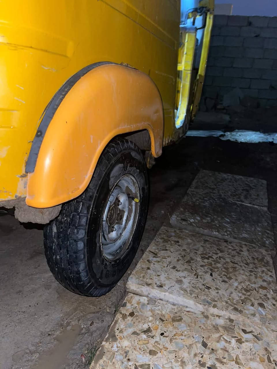 سلام عليكم تكتك 2019 رقم وسنويه ثاني يوم احولك رقم انكليزي تكتك شاهد الله خير من الله تاخذها كبل تطلع للشارع مكينتها ناعمه وتخبل اكفلك المكينه لا تنقص ولا تبخر وكذالك الاكسنت تكتك نصبتها حلوه وكلشي بيها جديد اني مبدله بيدي رايدها 5400 وبيها مجال حك الجيه بكاني بلدوره قرب شارع 60 ب ال120 رقمي***********
