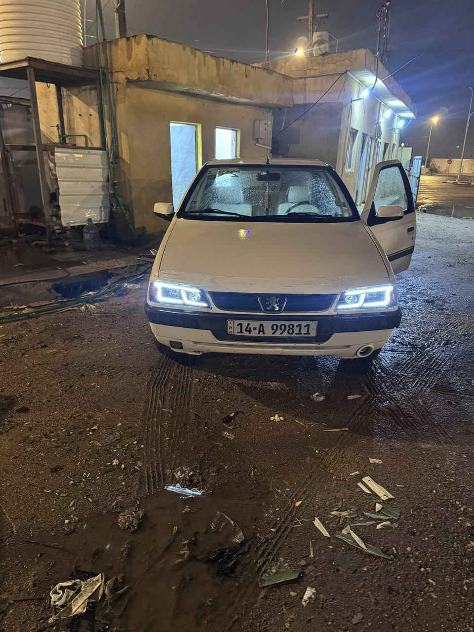 سلام عليكم بيجو 405
 2016 كفاله سياره جاهزه تبريد كير مكينه تخم تاير كهربايات كله شغاله سنتر لوك سعر 50 بيه مجال *********** البصره المعقل
