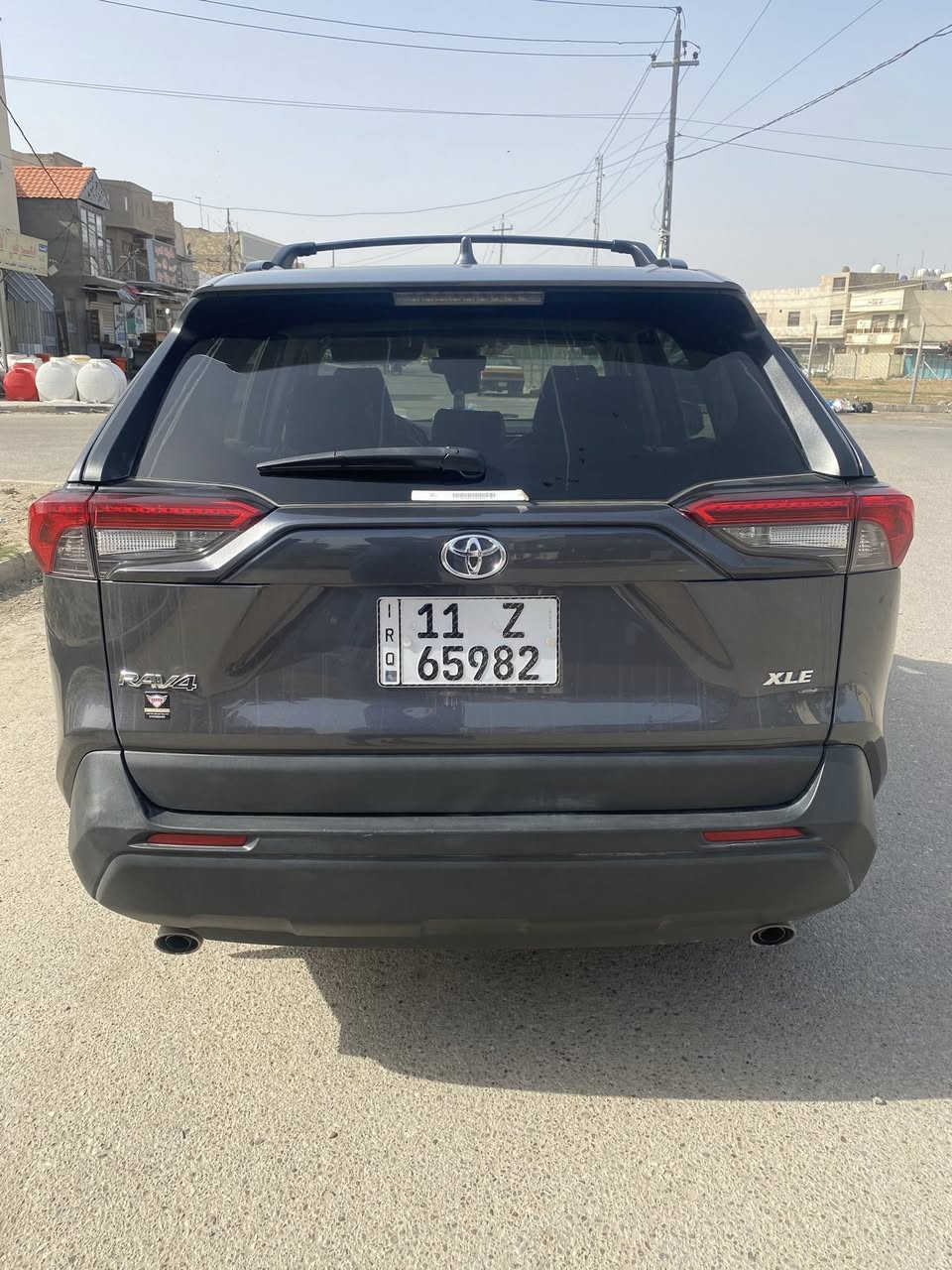 السلام عليكم راف فور بانزين فقط  للبيع موديل 2023 وارد امريكي حادث 4 قطع  بنيد وجاملغ وبابين  بيها صور الحادث السونار مرفق بالمنشور رقم بغداد بأسمي فوول مواصفات 1/1 ماشيه 25 مايل فقط 
1-فتحة 
2-بصمة 
3-شاشة جبيرة 
4-كامرة دوارة 
5-اشاير بالمري 
6-كشن السايق كهرباء 
7-ويل كروم 
8-لايتات زنون عالي وناصي 
9-رادار امامي 
10-رادارات جانبية 
11-نظام كار بلي ويه البلوتوث 
12-اوتو هولد 
13-نظام اطفاء السيارة عند الوقوف 
14-فور ويل 
15-مكينة 2500 
16-حساسات خلفية  
7-هند بريك بصمة  
20-نظام صعود المنحدرات 
21-ثلاث وضعيات قيادة 
وبعد بيها مواصفات هواية ممذكورة مكان السيارة بغداد الحريه  رايدها ب 187 قفلها بدون عمله للاستفسار الاتصال***********
