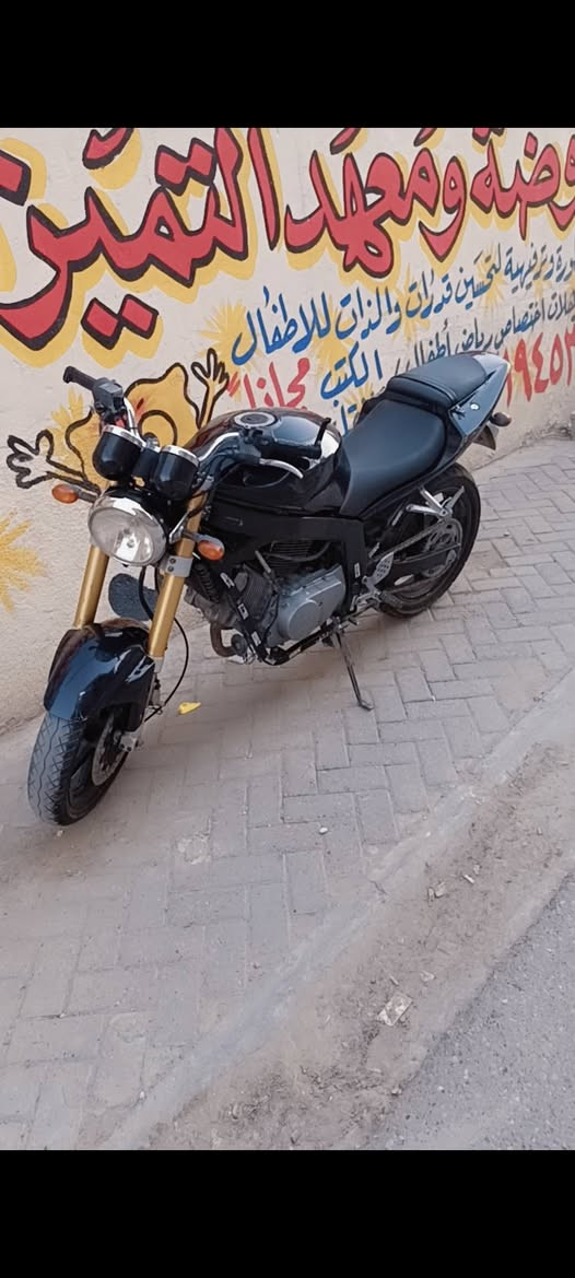 السلام عليكم هانسونك بدون اوراق مكفوله سرقه تجي تاخذها من البيت
كابريتر وصخ فقط تفحص وتاخذ السعر 800 الف 
مكاني بغداد  ***********
