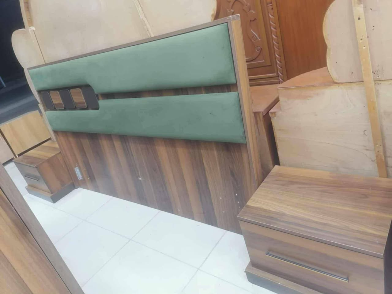 بيع غرفة نوم تركية السعر 650 وبيه مجال تواصل ***********
