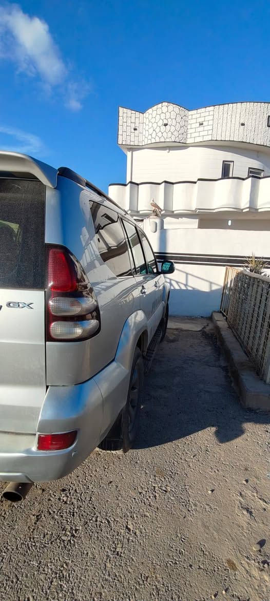 السلام عليكم سياره برادو للبيع موديل 2008 رقم اربيل سنوية ساقطه محرك شرط بدون صبغ مكفوله من كل شيء
السعر 163 و بيها مجال الشاري يتصل على الرقم
***********
***********
