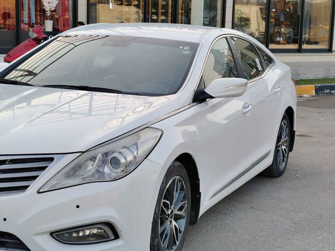 سلام عليكم ورحمة
للبيع فقط هونداي ازيرا خليجي موديل 2015 رقم أربيل وكاله تحويل كله مضمون بسم شركه السياره جاهزه على اخر حبايه تراي زيرو مكينه ما مفتوحه فول عدة الفتحه بصمه تحكم ستيرن تبريد خلفي امامي بردات سلايت ويل 18 شاشه وكامره وحساس خلفي امامي مواصفات عاليه مكفوله ما عده طرف البنيد يم اللايت والباقي كفاله مكان السيارة نجف السعر 108 وبيها مجال فليل بيها غرامات 3اوراق ينزلن من السعر الرقم ***********
