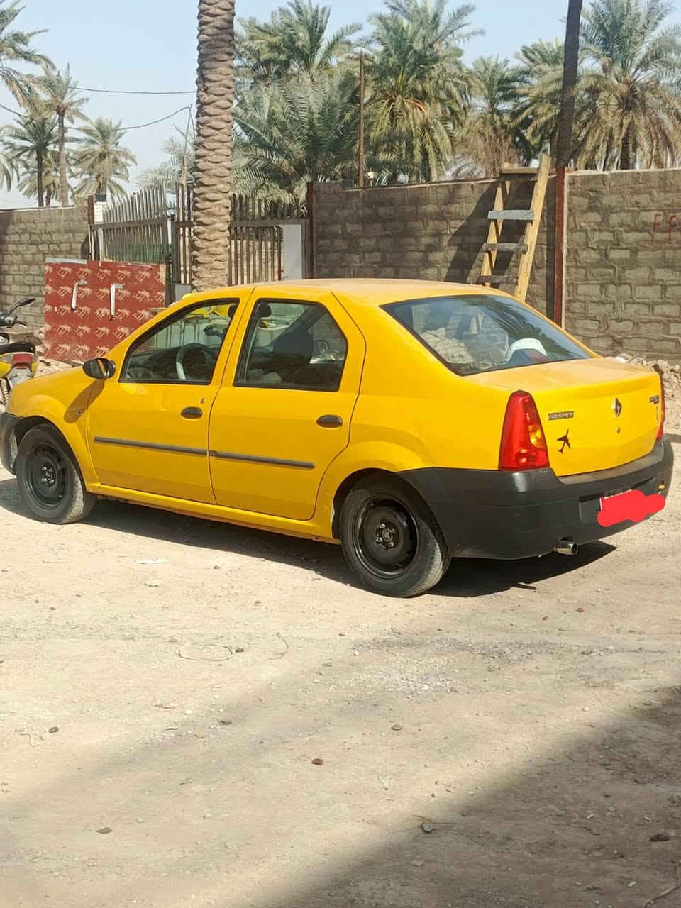 السلام عليكم سياره رينو لوكان موديل 2014 رقم بغدادسياره جاهزه كير مكينه خير من الله حداديه جديده سياره مامشتغل بيه تكسي بسمي تحويل ثاني يوم هزه جديده رقم نكليزي السعر 47 العنوان بغداد  *********** متواجد واتساب
