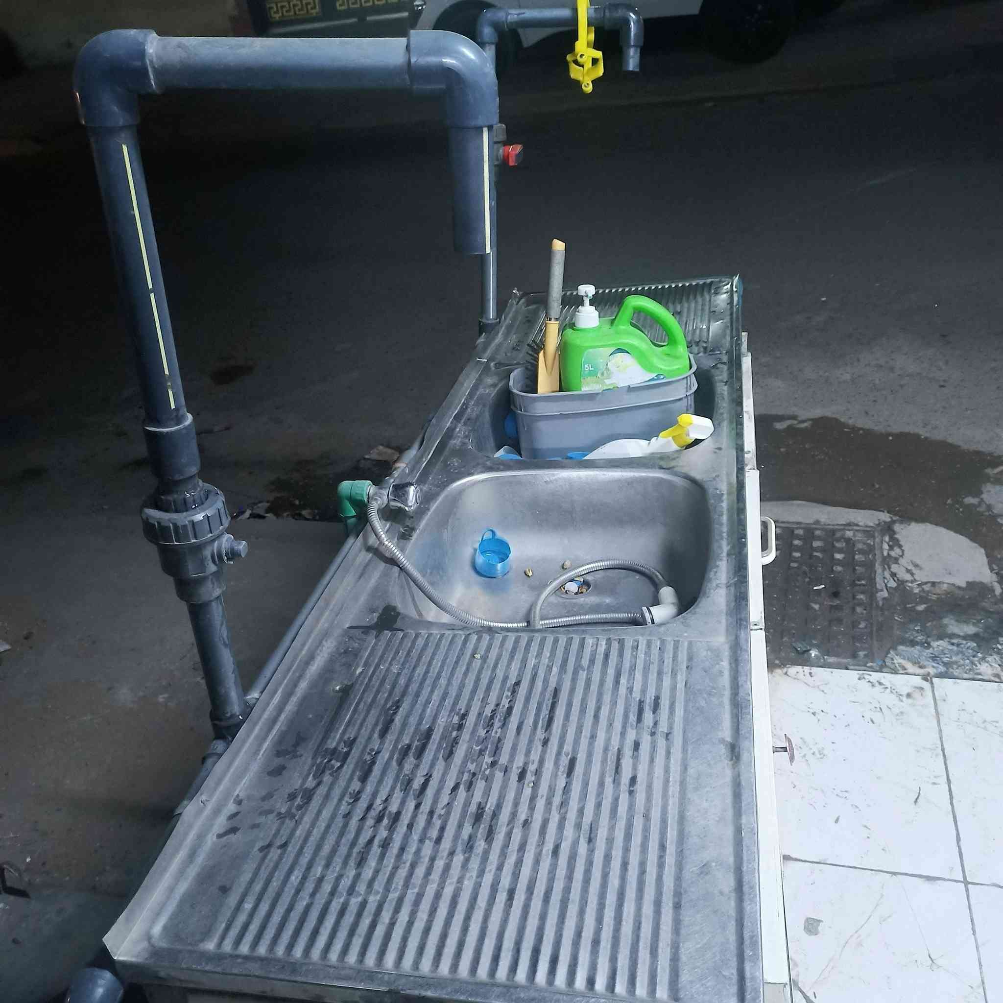 ميز جاهز مال تعبءة مياه اروي سعرة 250 مكان بغداد بالبلديات شارع 30 *********** واتساب
