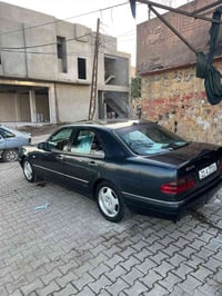 مرسيدس ٩٦ • مكينة ٣٢٠ • غاز مركب