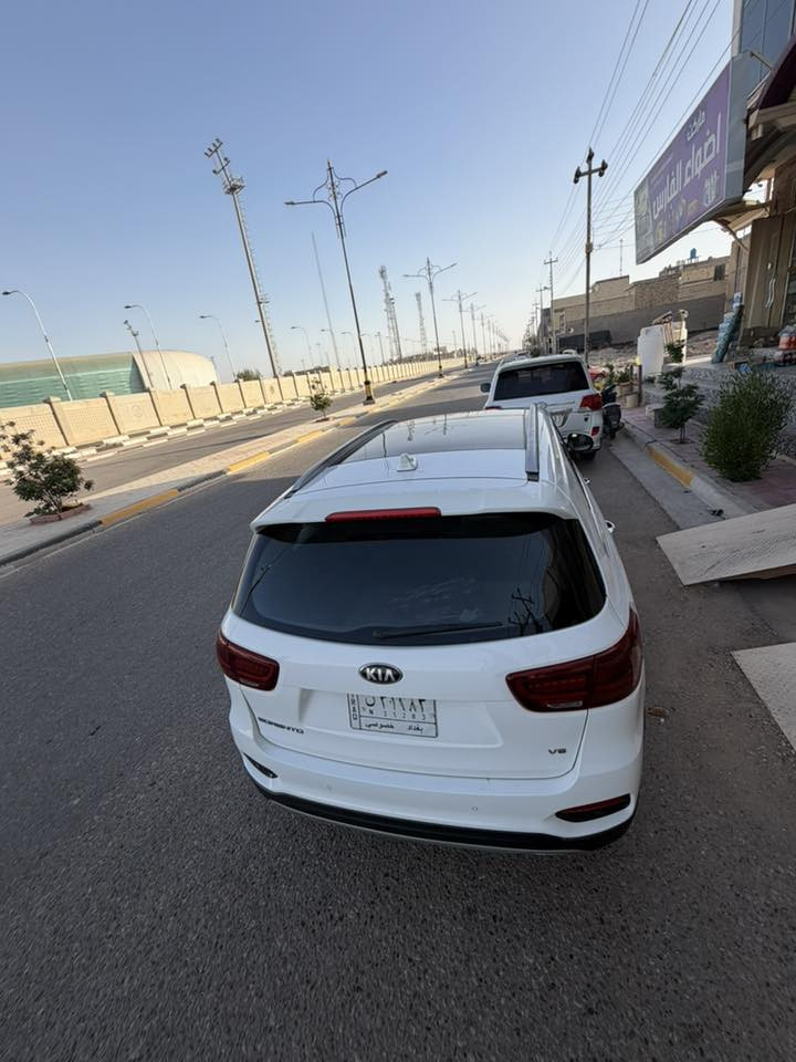 للبيع سورنتو مديل 2020 وارد خليجي ( كويتي ) 
 موصفات الخليجي معروف سياره فول ١/١ سياره مابيه اي ضربه ولا صبغ مكفوله كفاله عامه من كلشي كامرة ٣٦٠ للسياره فول سياره ماشيه 70k سعر 270$ وبيه مجال ***********
