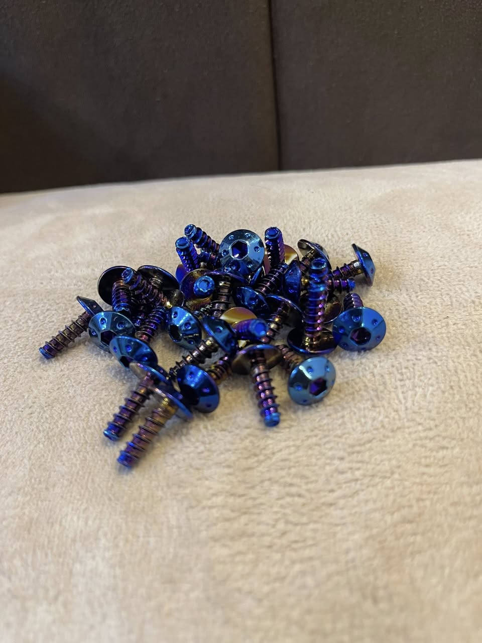 السلام عليكم براغي رياضي
براغي قبغ كلجات،براغي كلجات
جميع الاحجام متوفرة 
يوجد توصيل
***********
