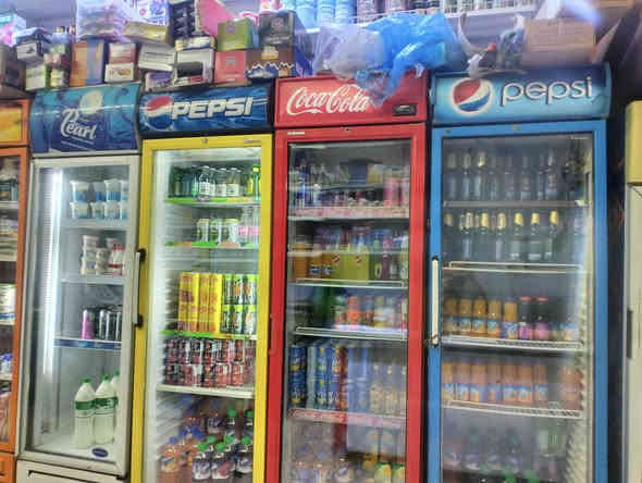 السلام عليكم الإخوة الأعزاء...
توجد عارضات البيع نضيف بحال جيد..
سعر العارض الوحدة 250 الف المكان كريعات القصور..رقم الهاتف ***********
