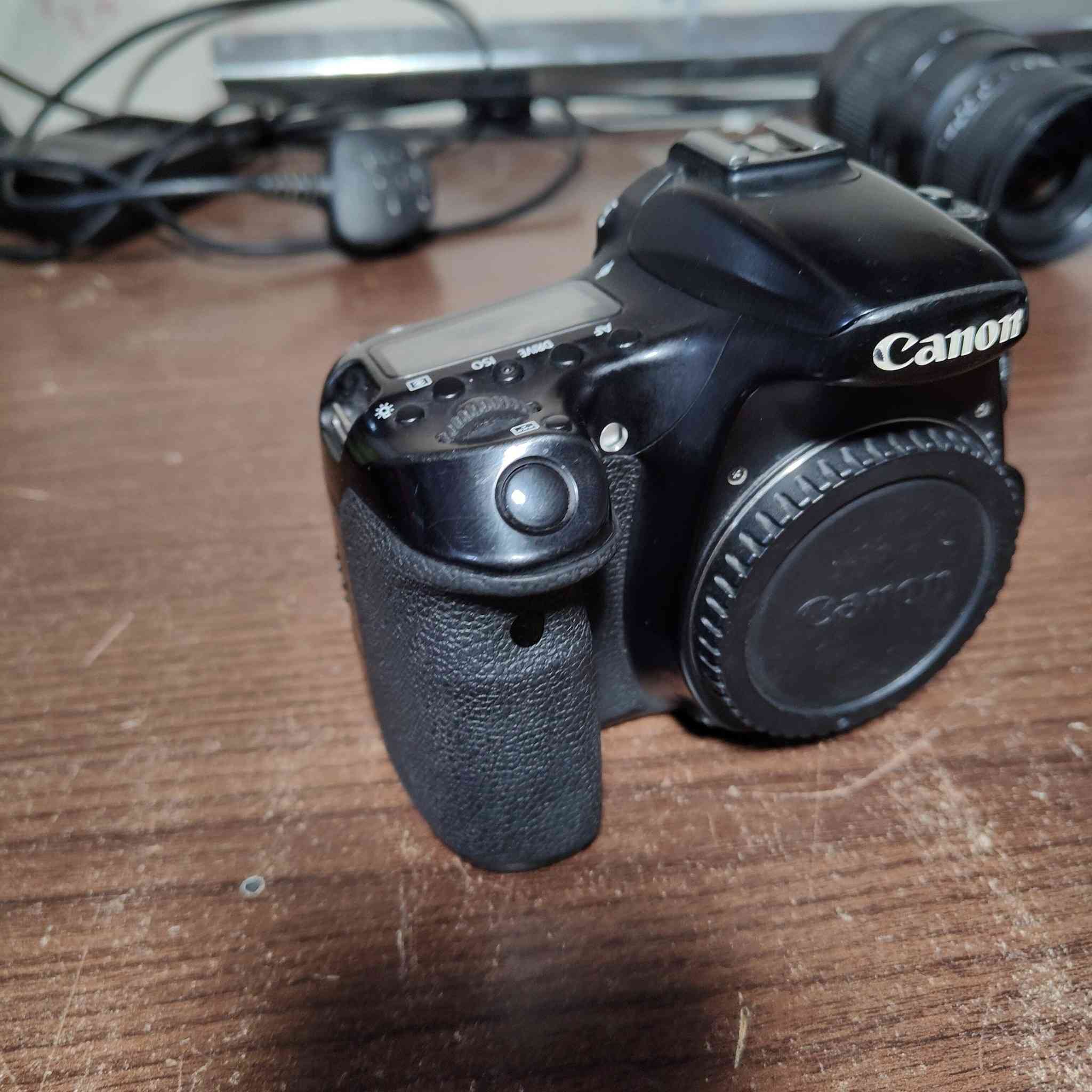 #بدي_بدي_فقط...... كانون #70D... 
نضافه 90%. 
حزام كتف 
بطاريه 
شاحنه.....
مكان #ناصريه قضاء رفاعي 
تواصل خاص 
وتساب... او #الهاتف_***********
