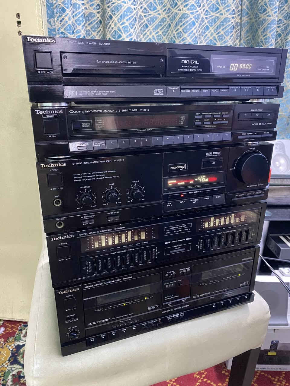 سلام عليكم سستم نضيف لا مفتوح ولا مصلح بدون سماعات وكله شغال راديو مسجل اوكس صوت مابيه


**إذا كنت صاحب هذا الإعلان وتريد حذفه لأي سبب، رجاءا أرسل رسالة إلى الدعم الفني**