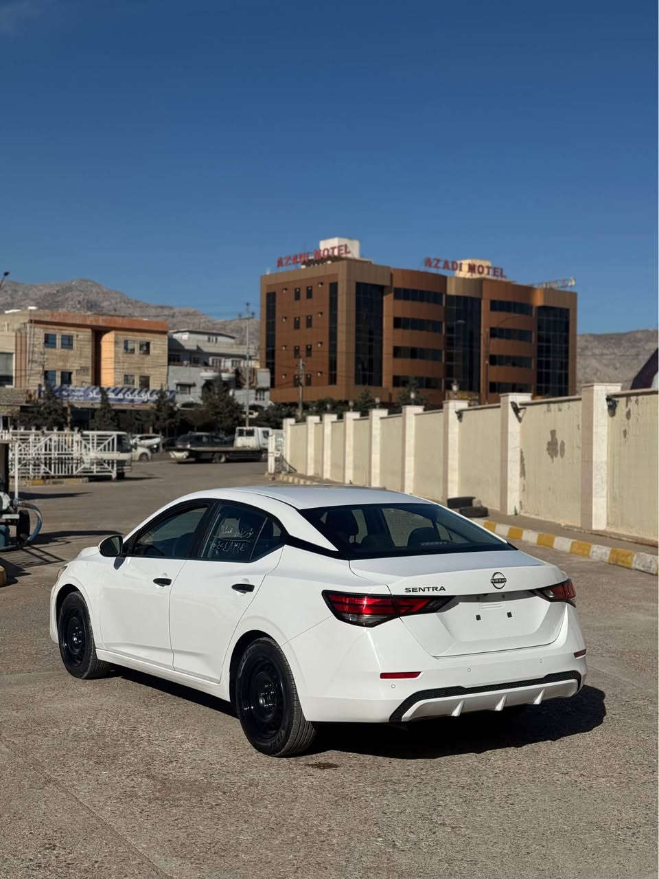 نيسان سنترا 2024 مواصيفات S شبرين بولند صبغ فقط بدون نقطة داخل بدون ايرباك شرط و شوية راس جملغ بي تعديل ما باقي سيارة نضيف گئر محرك رادار فحم ارباك رقم كلش شرط  سعر ١٣٣$ و مجال عنوان عقرة رقم موبيل *********** اكر, نينوى
