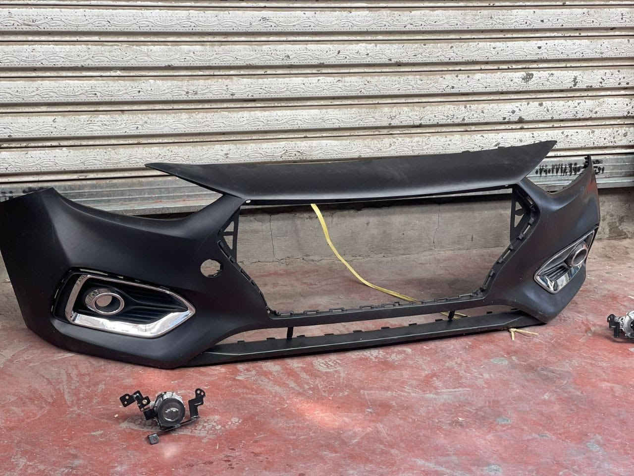 السلام عليكم
تتوفر جميع غراض والادوات الاحتياطية  اكسنت

1-فول لايت اكسنت 
2- بطانةصندوك
3-دعامية امامية
4-حاضمة راديتر + دبة راديتر
5-ماسكة دعامية خلفية
6-جام بكلايت اكسنت
7-بطانة جاملغ خلفي
8-دكمة دبل اشارة
9-يدة اشارة
10-بروجكتر اكسنت
11- بك لايت اكسنت
12-فسفورة دعامية خلفية
13-بطانة جاملغ امامية
14-دبة زراك
15-بروجكتر عدستين
16-قبق هوك
17-مرايا جانبية
18-بروجكتر عدسة واحدة
19-دعامية خلفية
20-دعامية امامية
21-تحويلة فيشة

يوجد توصيل لجميع محافظات العراق

للاستفسار التواصل واتساب ***********

العنوان : بغداد  / شارع الضلال
