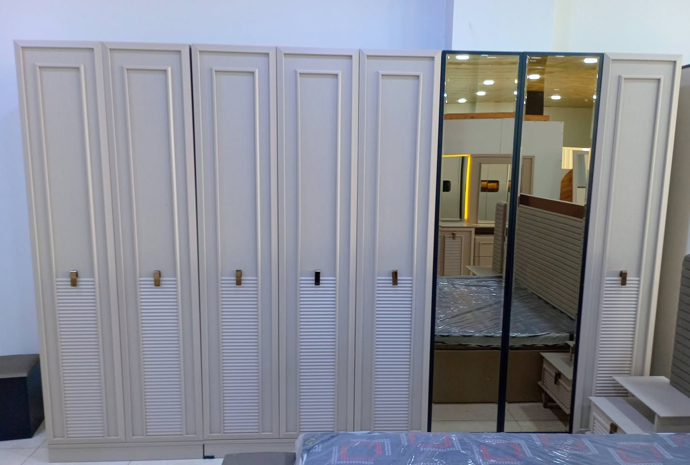 #اختار. #ويانه #ولاتحتار 🔥🎼#أنسب #الأسعار
 
 تركي اصلي  اذا خلاف رجعها لاتستلم الطلب

تفاصيل اكثر   راسل الصفحه💬

أسعار تنافسيه

#معرضنا..#ديڤان... #وليس.. #ديڤاند

الشد ونقل داخل كركوك مجانآ 🤩

تنزيل الغرفه أرضي مجاني
متوفر كل أنواع #الدواشك اصلي ضمان استبدال 
الحجز  أرسل صوره للموديل توصلك تفاصيل كامله للموديل 
📠***********
📠*********** واتساب 
 #اثاث #مشاهير #العراق
 #غرف #نوم  #مودرن
 #اثاث
