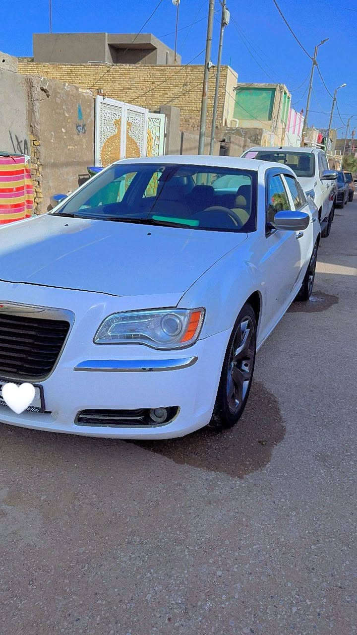 السلام عليكم
أوباما هيمي 2014 خليجي متومه شمالي طبق الأصل سنويه سليمانية 
مكينه 5700 هيمي           السعر (70 )
كير ومكينه كفاله عامه 
سياره كفاله لا كصه ولا ظربه كفاله عامه  مجرد بارد قليل
داوخل مدوشمه جديده سياره نظيفة كلش
 الأستفسار اتصل ع رقم ‏‪***********‬‏ ما متواجد ع فيس
