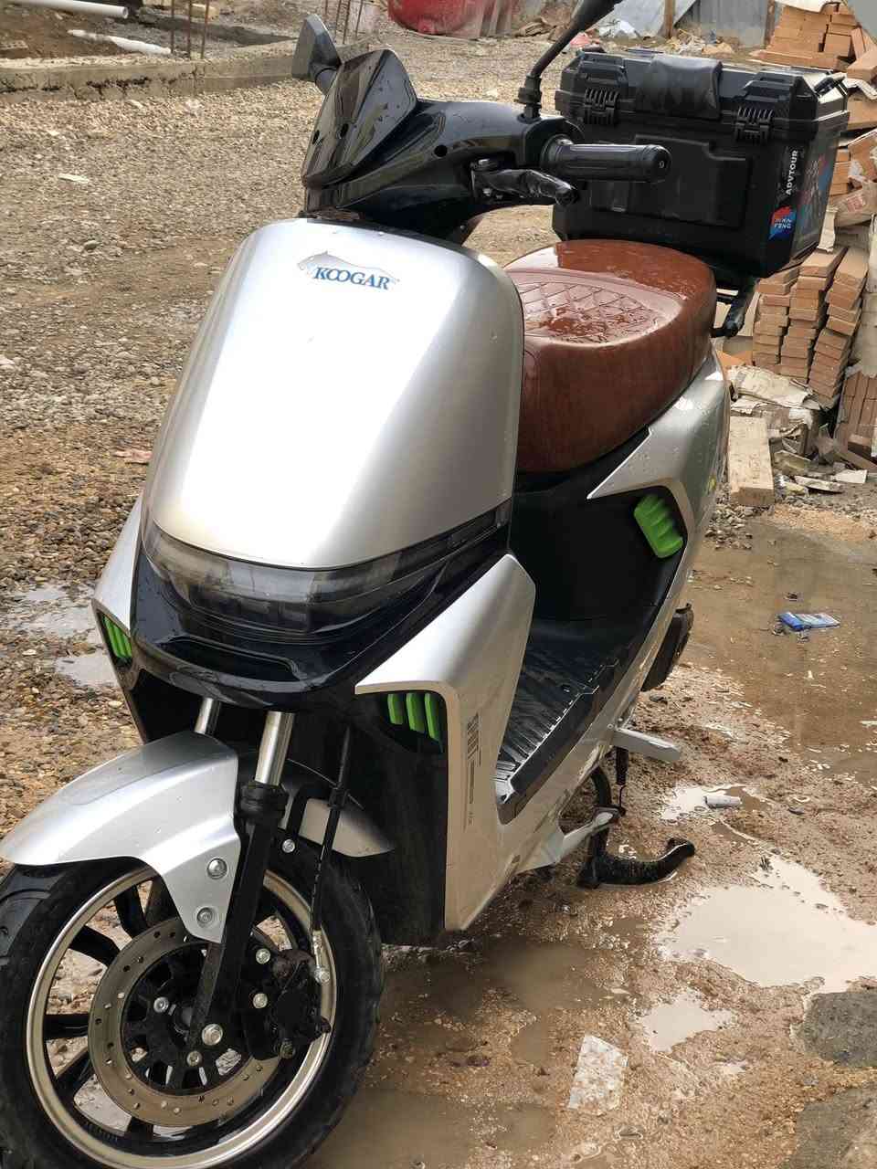 للبيع دراجة شحن كلش نظيفة بعده جديدة شاشة الكترونية كامل مواصفات مثبت سرعه ثلاث سرعات السرعه القسوى ٨٥ لايت زينون عالي ناصي بصمات ٢ بيهه بك مكاني كاظمية تواصل ***********
