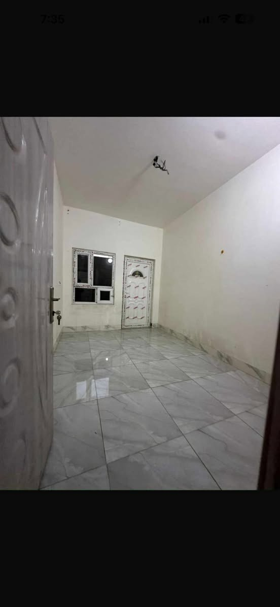 دار للايجار
الديوم التوحيد 

قريب من جامع الويس 

مساحة ١٣٣

واربع غرف نوم 

ومطبخ وصاله واستقبال 

وثلاث مجاميع صحية 

مقابيل المدارس 

السعر ب٣٠٠ قفل 

وللاستفسار 

الاتصال على الرقم ***********
