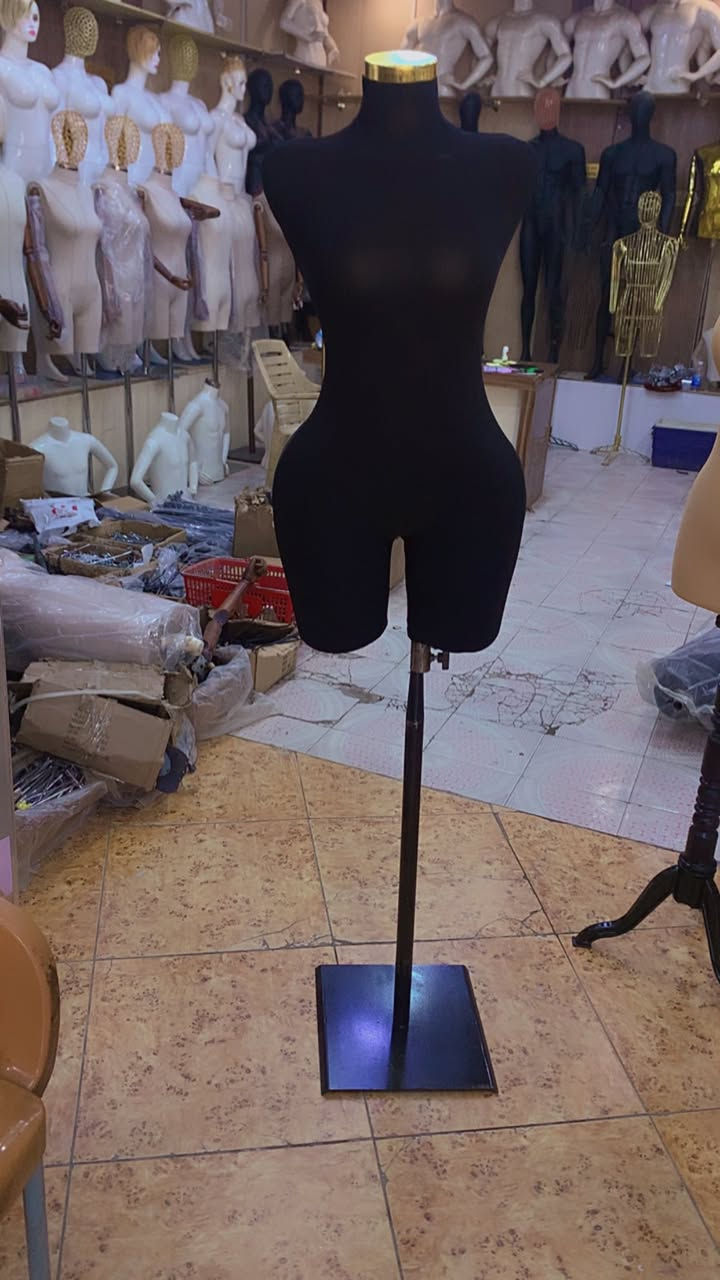 سلام عليكم ورحمة الله وبركاته نوفر لكم كل ماهو جديد من ديكورات وستانذات وتعاليك وديكور كامل متكامل للطلب والاستفسار واتساب *********** توجد خدمه توصيل كافه انحاء العراق
