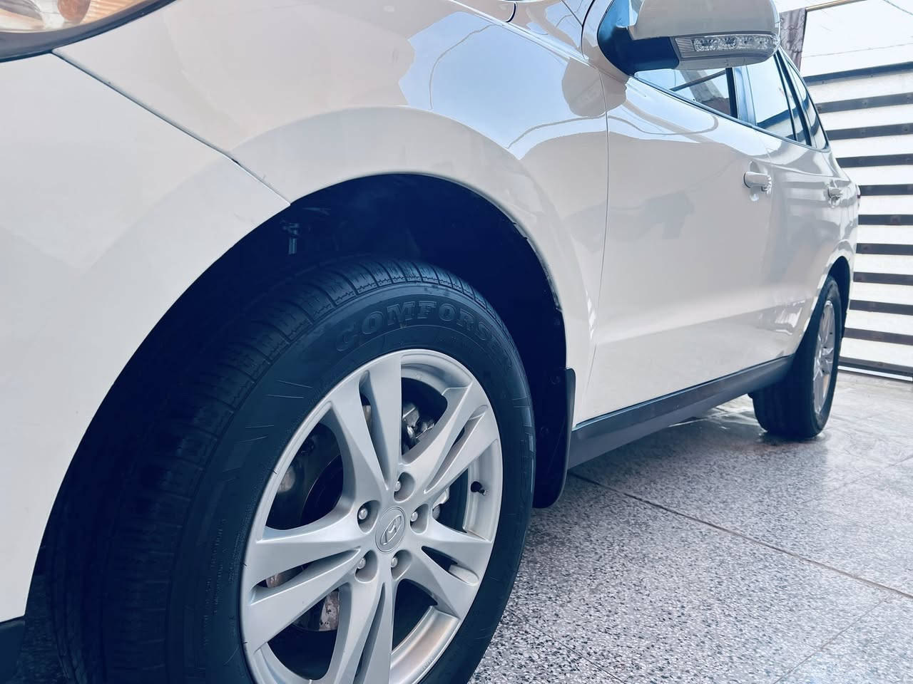 سنتافي موديل 11 خليجي محرك2400
سياره فول ماعده بصمه وجلد سيلره حلوه وجديده ماشيه 170 فقط بيه باب صبغ فقط مثب ما موضح بل سونار سيلره جديده تخم تاير جديد محرك لا صوت واابخار كير مكفول تبريد مكفول حداديه مكفوله سياره جاهزه رقم جديد انكليزي رقم اربيل سياره بيع او مراوس شراي يتصل ويدلل سعرها 135 مع مجال 
مكاني النجف الاشرف الاتصال ***********
