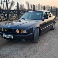 بيع او مراوس حسب القناعة. BMW 525i  مكفولة من الضربة.  موديل  1991 مكي...