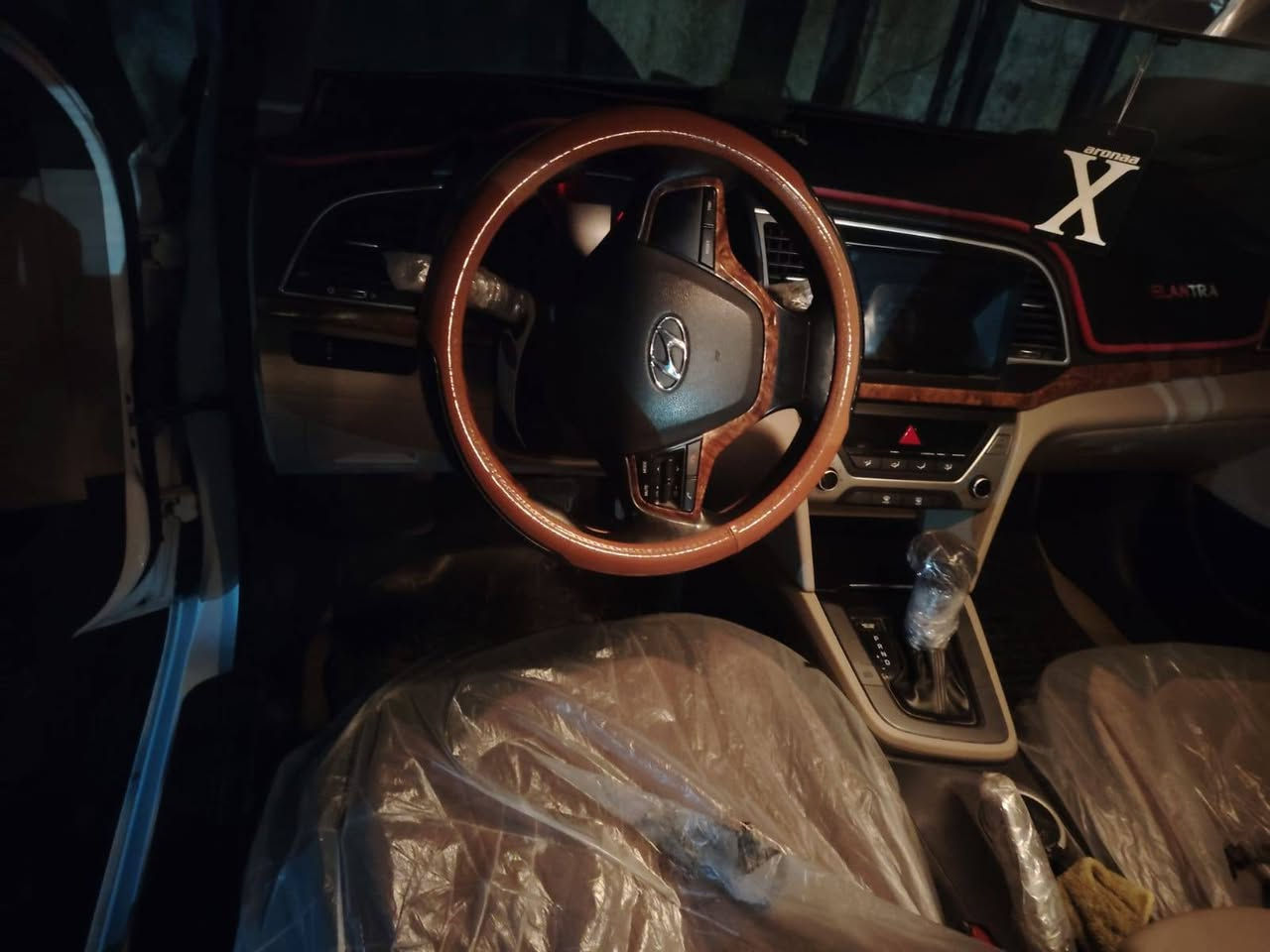 السلام عليكم
لانتره خليجي موديل 17 رقم بغداد الجديد
فول موصفات من عده البصمه
هذا سونارها منشور 
السعر 155

التواصل واتساب
***********
