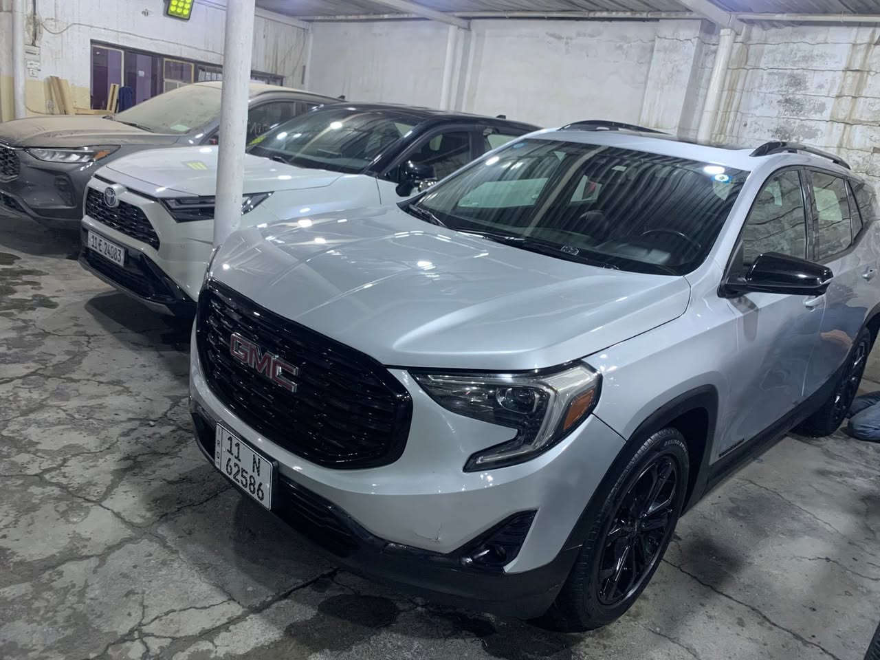 السلام عليكم جمسي تيران موديل 20 فوول للأخير حادثه حلو بدون ايرباك رقم بغداد واي استفسار ***********
