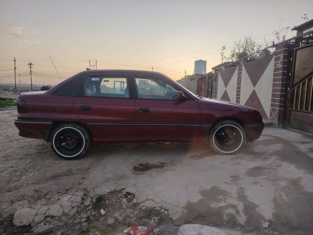 السلام عليكم  ***********
سيارة استرا 16موديل 1993 سنوية 28  صبغ عام جمالية
سيارة  كابون جاهزة على اخر حبه بيع تحويل فقط
 السعر 51 عنوان موصل حي النهروان
