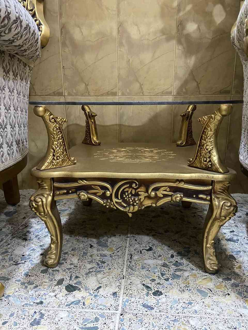 ✅تخم مستخدم معروض للبيع (عدد مقاعد 6قطع صغار و3كبار ).   +طبلات عدد 3 نفس ما واضح بصوره قيم سعر سعر بل مايرضه الله 
مكاني تاميم عبور جسر الحوز منطقه حكم محلي قرب أسواق البصراوي
ستفسار عله رقم ☎️ ***********
