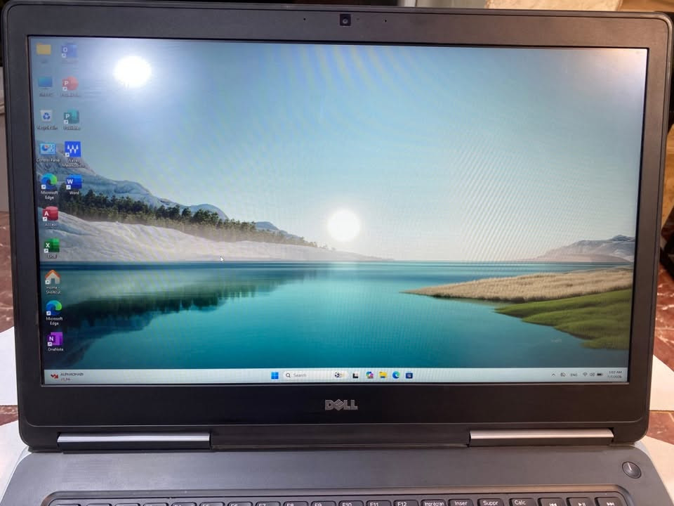 Dell precision
Core(TM) 17-6920HQ CPU @ 2.90GHZ
16Gb ddr4 
512 m.2 ssd 
Nvidia quadro p3000  6GB
490 الف 
***********
