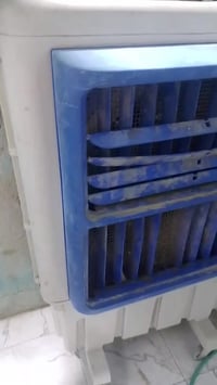 مبردة • شغالة • غسيل وترتيب باب