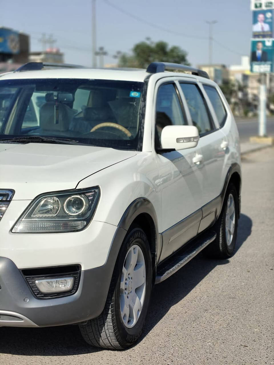 مواصفات الموهافي
‏كيا موهافي  خليجي موديل 2013  سبعة راكب
‏رقم بغداد انكليزي سنوية بأسمي مجددة لغاية2030 شرط تحويل
‏محرك 6 سلندر 3.8 
‏اطارات جديدة وبطارية جديدة
‏المحرك والكير والأكسل والكهربائيات بلادية على الشركة
‏كشنات جلد 
‏تبريد مركزي (ثلج) بلادي على الشركة تحكمات ستيرن
‏ويل المنيوم حجم 18 
‏ثلاجة وفتحة سقف سلايد
‏مرأة وسطية عاتمة للضوء(اتودم)
‏بشرط عقد مروري تحويل 
‏مكاني النجف الاشرف
‏***********
السيارة مصبوغه عام 
حادثها تكمه السايق والباب
‏
