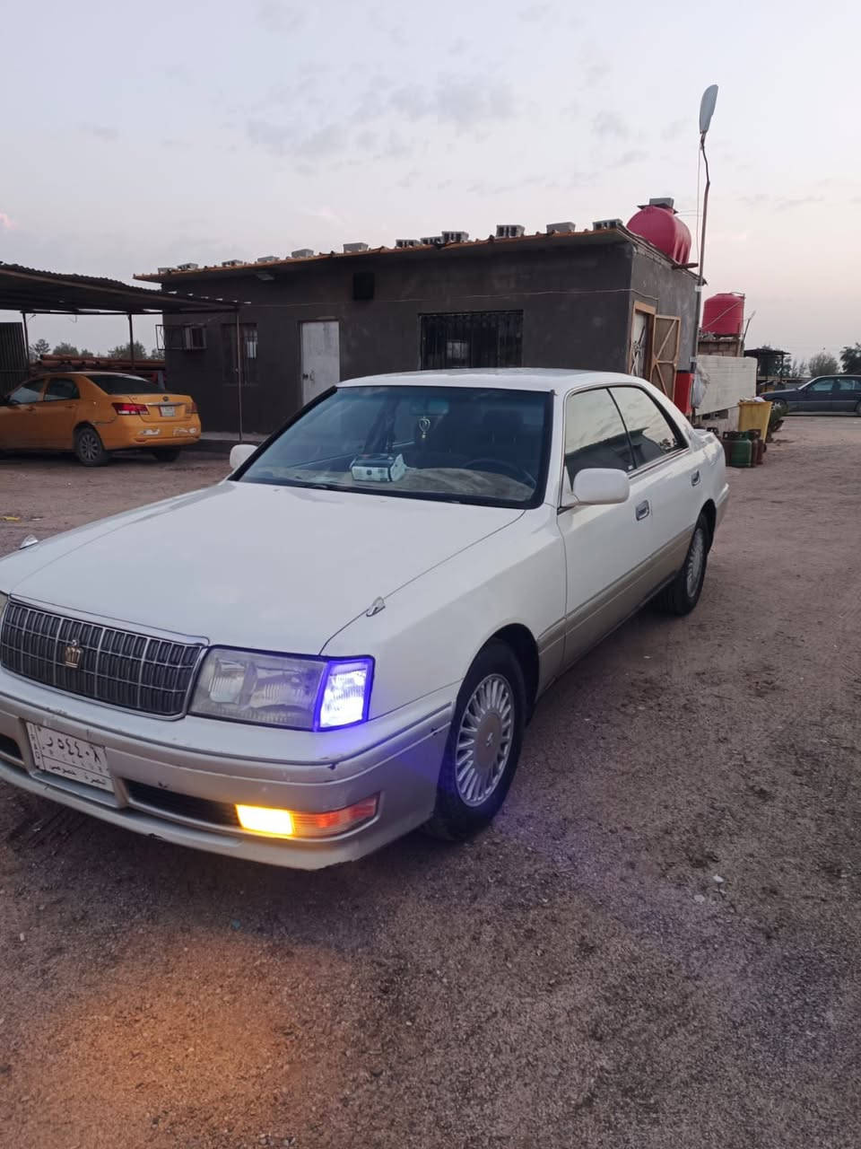 راس الثور فلات 1997 فول مواصفات كرستال اصل (( نقل بدنه كامله))  مكفوله من الكص والضربه ومكينه وكير فيفيتي تاكل الكاع تخم تاير جديد دواخل كلها كارتون كشنات كهربائية تحكم ستيرن سنتر لوك شغال كهربائيات شغاله عينه اكترونيه  سياره جديده مال بيت السعر 67

 وبيها مجال  العنوان البصره المدينه  الاتصال ***********
