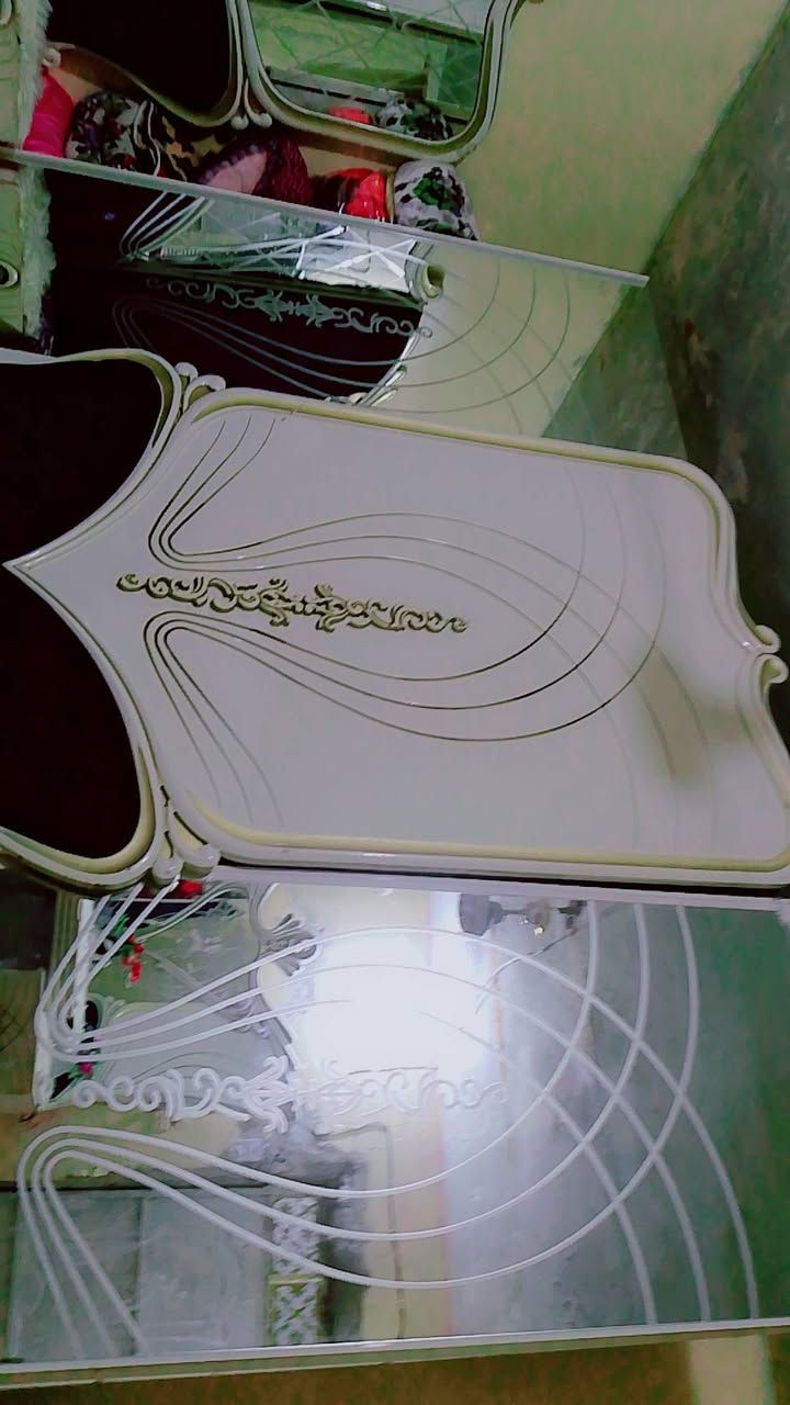 غرفه نوم تركيا البيع سعرها 450 الف بيها مجال ‏‪***********‬‏
وافق ادمن حبي
