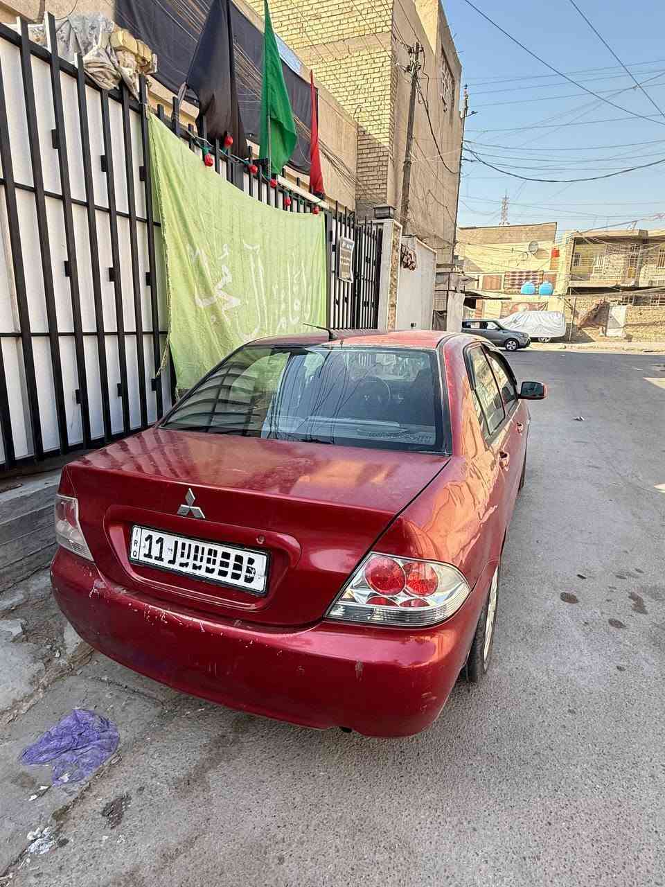 لانسر ٢٠٠٩ كير ومكينه وتبريد وصدر وتايرات جيدة جداً كشر بيه صبغ بدون ضربه والقمارة بيها مكانات جراد وطخه بالبنيد بسيطه موضحة السيارة رقم بغداد باسمي والتحويل ثاني يوم السعر  ٦٦ وبيها مجال قليل
***********
