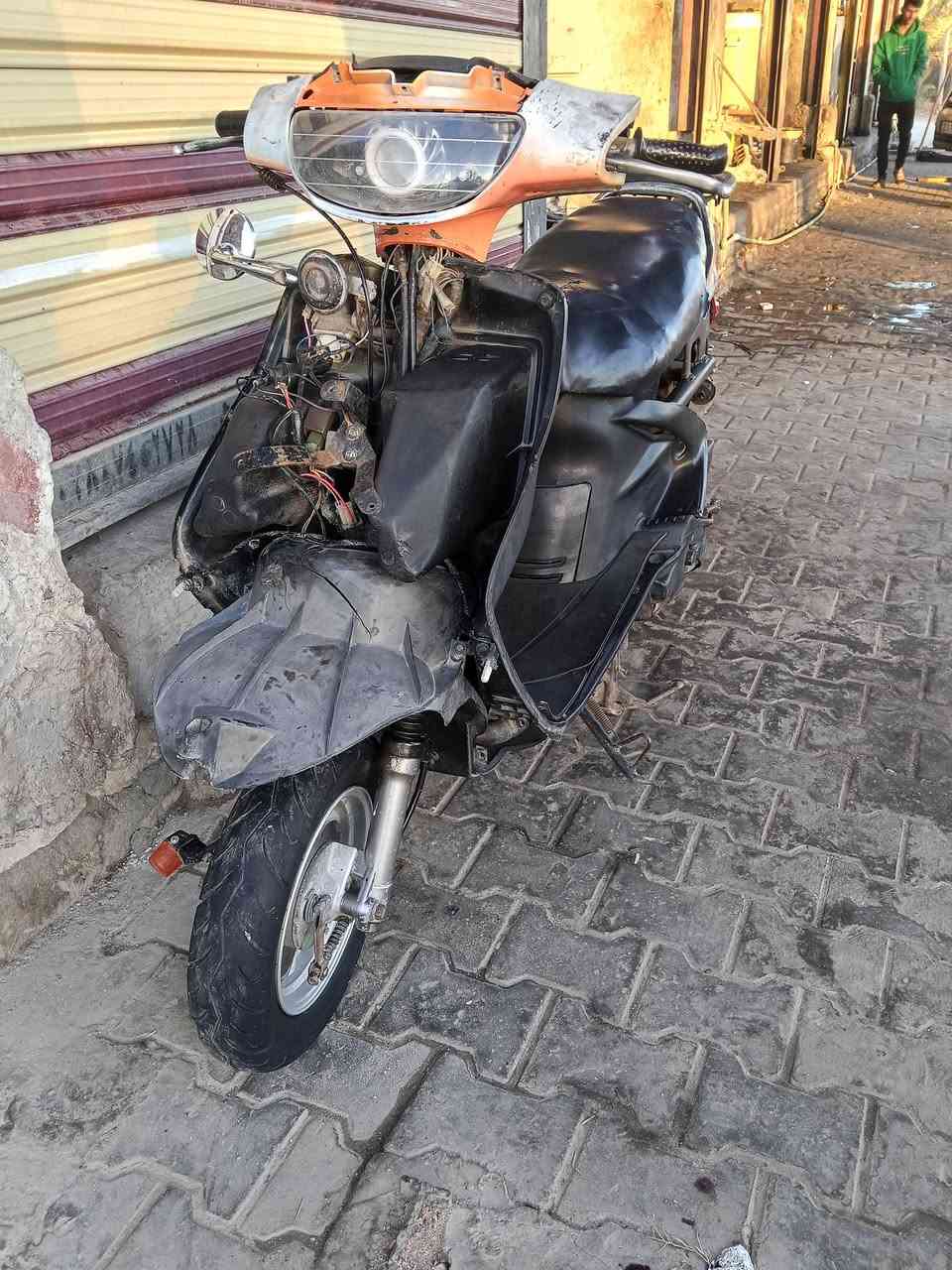 دراجه فراشه للبيع  
سعر 250 وبيها مجال 
📌شغاله سلف هندر 📌
📌بس عوزها باتري 📌


**إذا كنت صاحب هذا الإعلان وتريد حذفه لأي سبب، رجاءا أرسل رسالة إلى الدعم الفني**