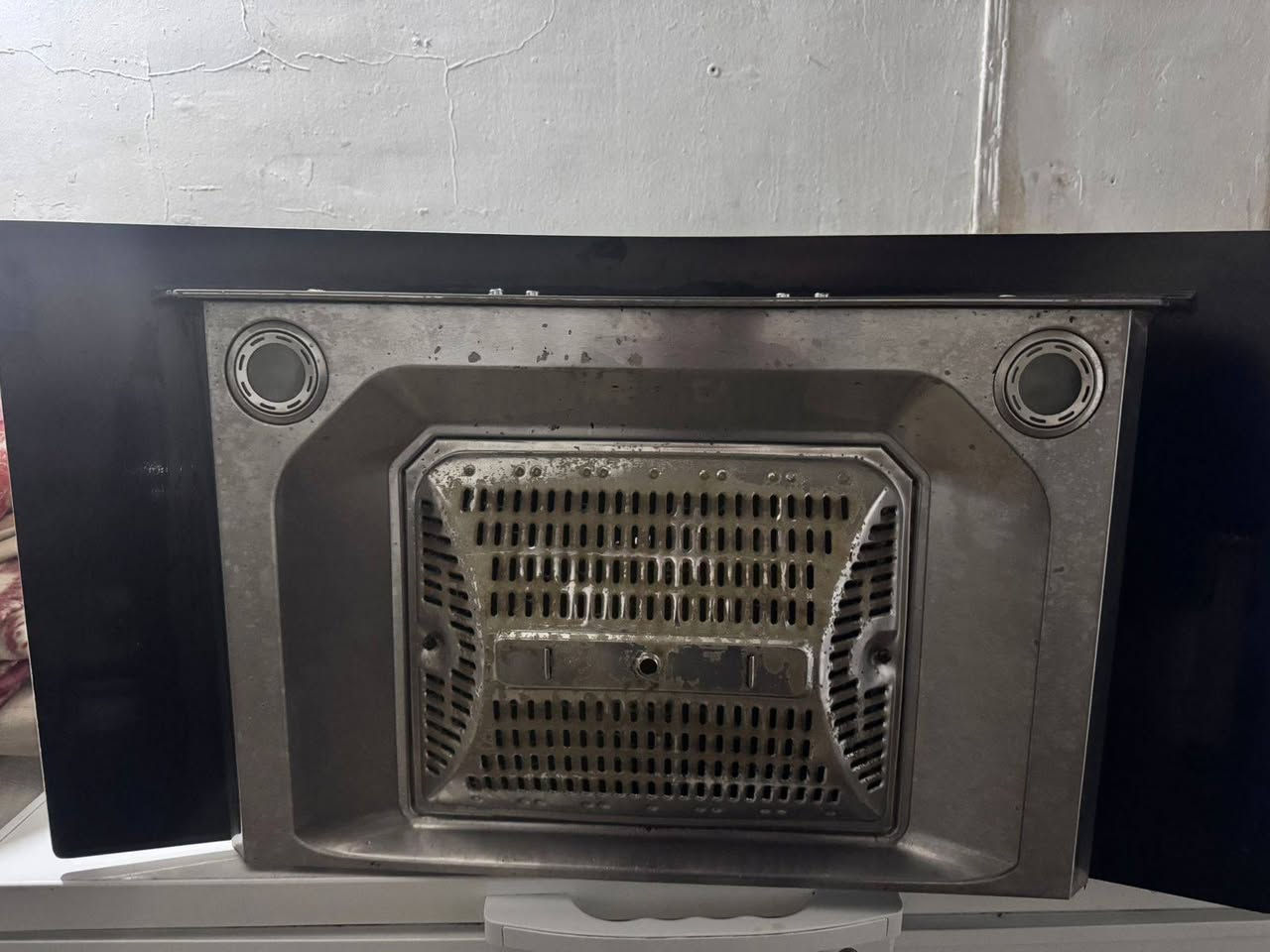 ساحبه نظيفه كلش ما بيها اي عيب شغل بالشرط للاستفسار اتصل ع *********** كركوك, العراق
