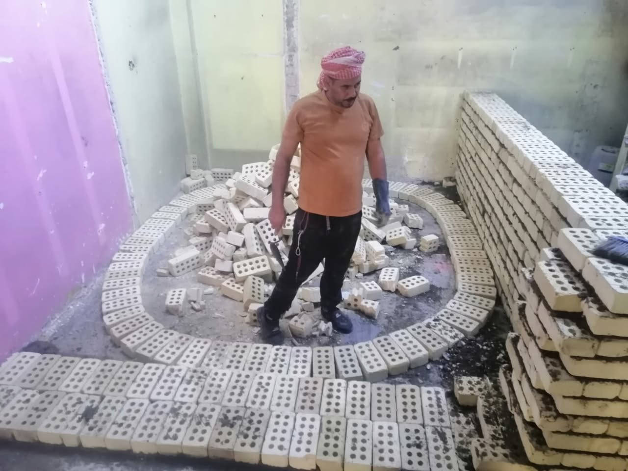 **بسم الله الرحمن الرحيم**  
🌷 السلام عليكم ورحمة الله وبركاته، 🌷 

🏗️📍موقع عمل جديد بغداد  البياع  شارع عشرين 🫡

ما شاء الله تبارك الله! عرضٌ مميزٌ ومُفصّلٌ يُشهد لكم بالخبرة والإتقان في بناء الأفران. 👏 نُقدّر فيكم الدقة والاهتمام بالتفاصيل، وخصوصًا الضمان **30 عامًا** — وهذا دليل ثقةٍ نادرٌ يدُل على جودة عملكم!  

### ✅ هذه ملخص مواصفات العمل 
1. **الستاو الكامل للصمون** 🥖  
2. **توفير الوقود** (بدون إسراف) ⛽  
3. **العركجين مصنوع من الطين** 🛖 (لمسات فنية أصيلة!)  
4. **الطابوق الحراري التركي الأصلي** 🧱 (جودة لا تُضاهى)  
5. **قياسات دقيقة** تضمن ستوا متكامل.  
6. **باب الفرن الثقيل (ذمة/الأخرس)** — متانة وتحصين حرارة.  
7. **كوادر مختصة** ذوي خبرة عالية.  
8.**الوجه شيلمان ثقيل من اجل زياده القوة
9. **ضمان 30 عامًا** — وهذا عهدُ ثقةٍ يُشكرون عليه! 

### 📣

### 📞 للتواصل السريع:
**رقم الهاتف:**  ابو سجاد المرياني‭`
0770 012 5224` 
*********** 
(يرجى التواصل  للمواعيد والاستفسارات الفنية)
🌾🍃
