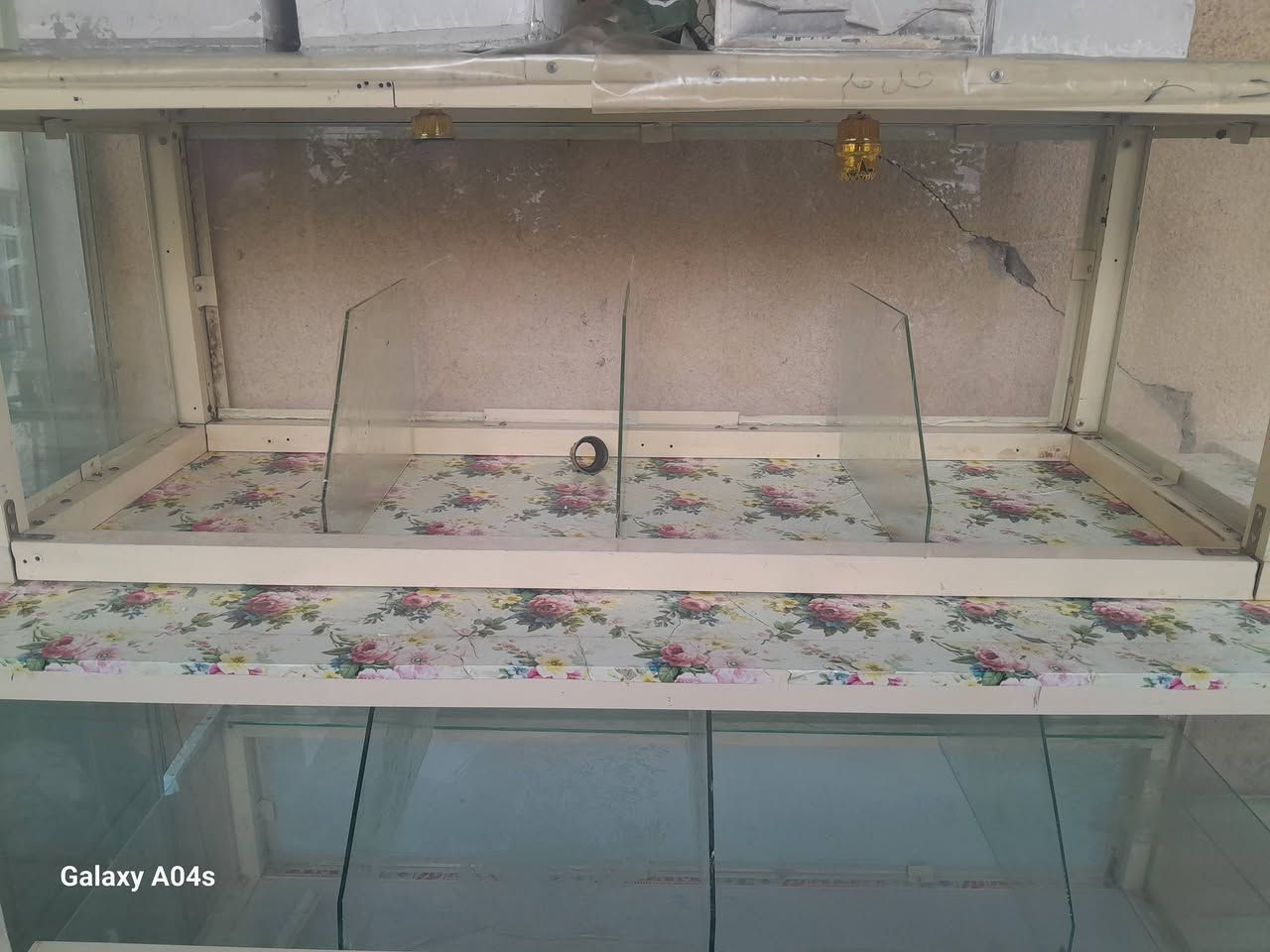 السلام عليكم
فاترينات للبيع العدد 3
السعر225 
وحده طابقين
ووحده 3طوابق
ووحده مقطعه للكرزات او الاجباس 
ارتفاع 120سم طول 150سم
تفصال درجة اولى والجام الثقيل مو الخفيف 
***********
