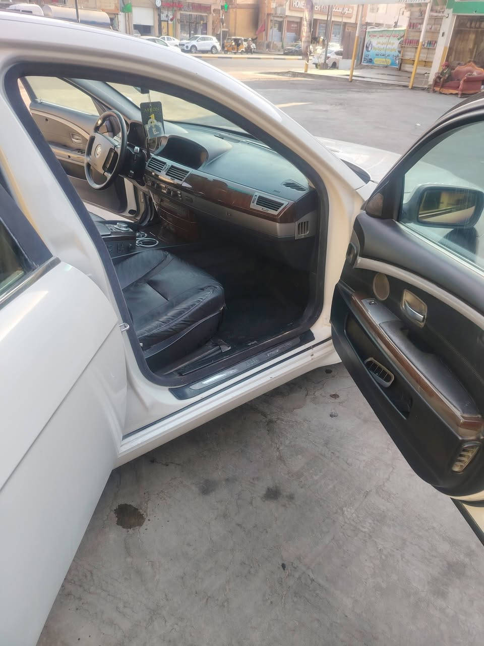 السلام عليكم
بي ام باخرة 745i 2002
محرك وكير كفالة
 8v
تبريد تدفئ كهربائيات 
رقم بصرة تحويل ثاني يوم
مواصفات الباخرة معروفة
سيارة بالواقع احلى 
سعر 125وبيها مجال 
سبب البيع عدي بناء 
مكاني البصرة ***********
